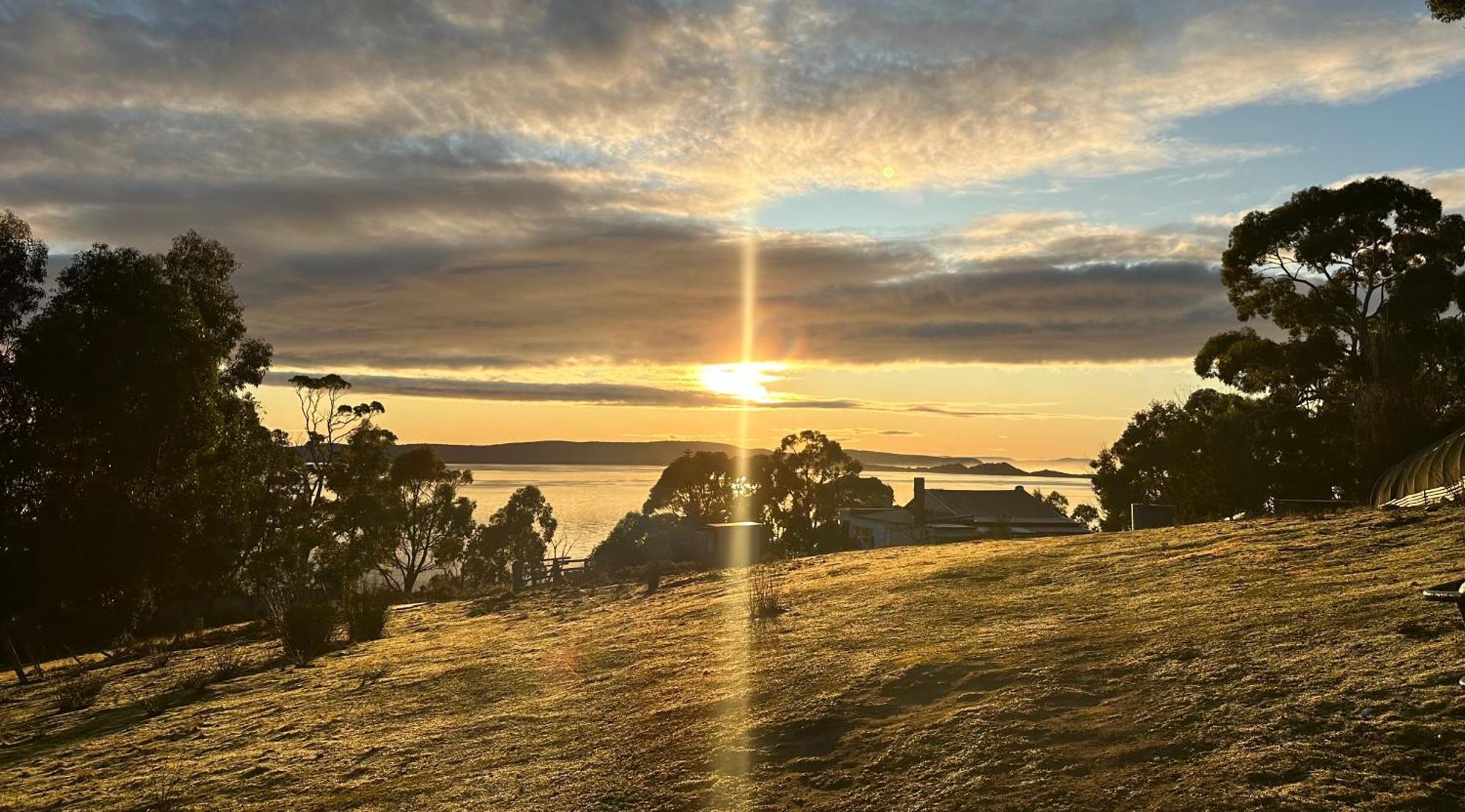 Wylah Cottage For A Peaceful Bruny Island Escape With Water Views, Fireplace & Wallabies Simpsons Bay Exterior foto